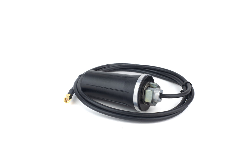 Vandal resistant antenna (700 MHz - 1.8m cable with SMA)